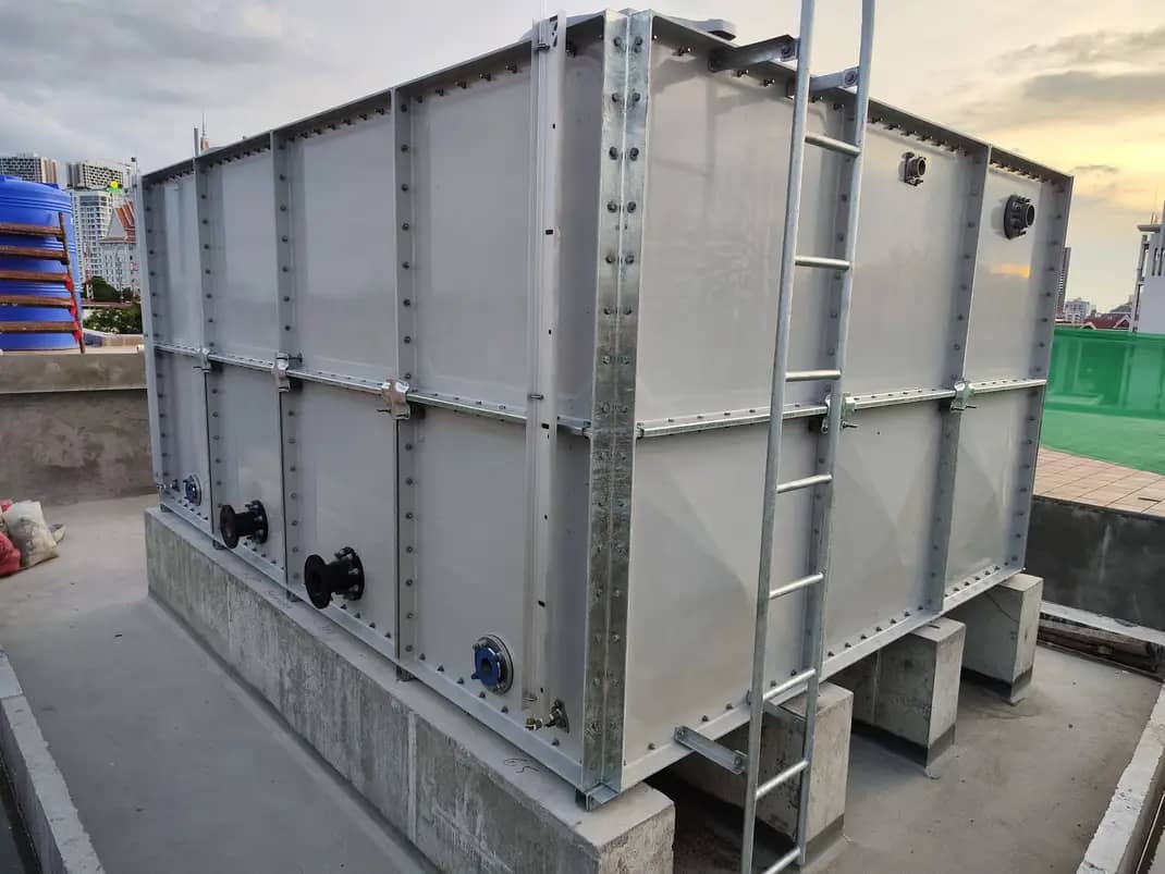 GRP/FRP Water Storage Tank Installation 7